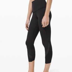 Lululemon 3/4 Length Black/Patterned Leggings – Size 6 | Never Worn